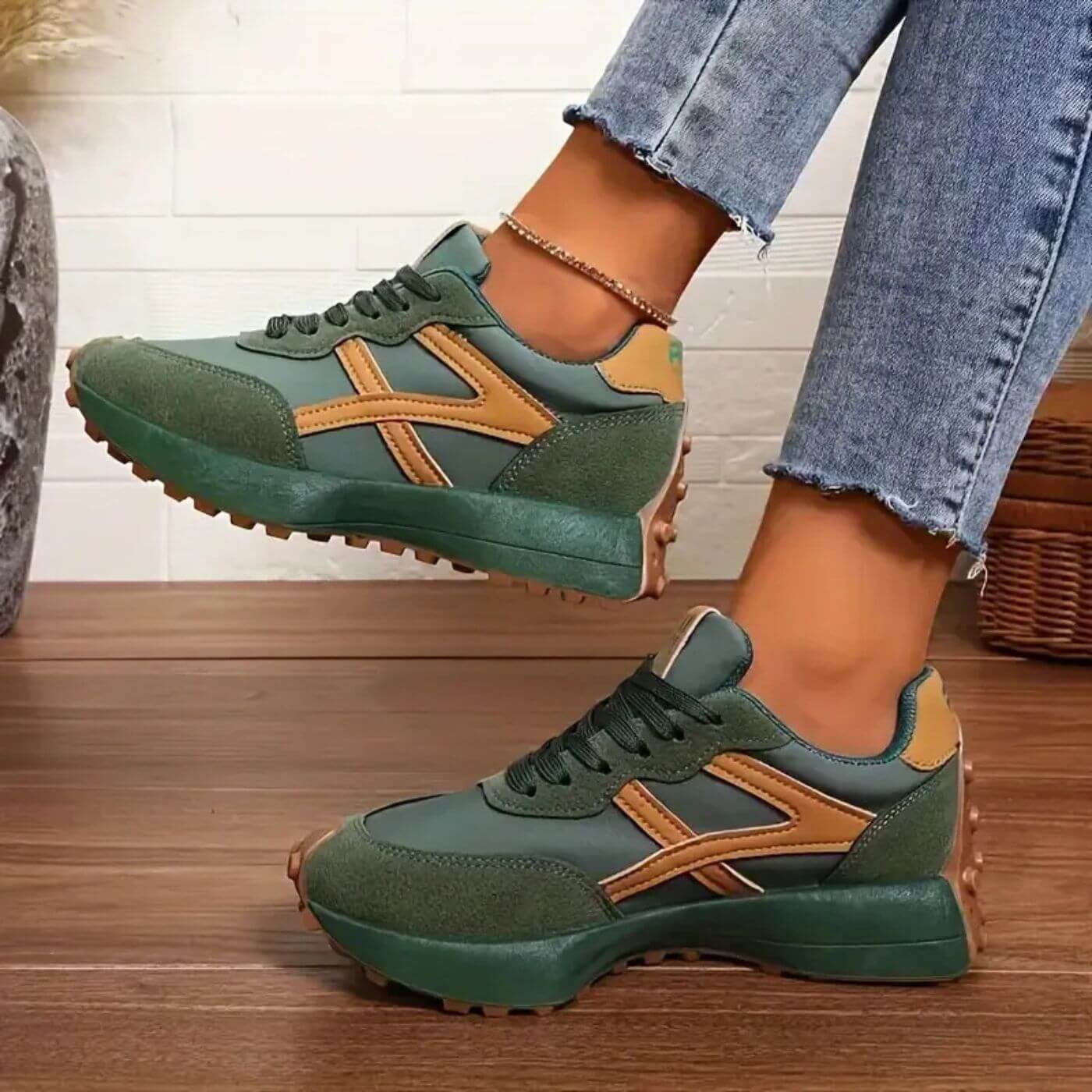 Annabeth - Damskie Sneakersy - Grubej Podeszwie z Kontrastowym Wzorem - Image 3