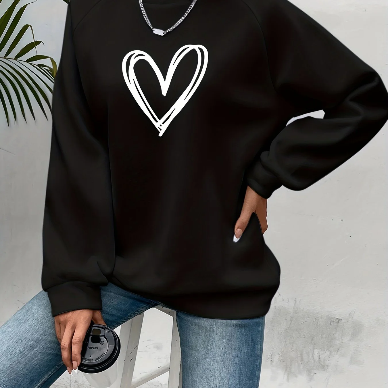Darcy - Damska Sweter Codzienny | Motyw Serca - Image 13
