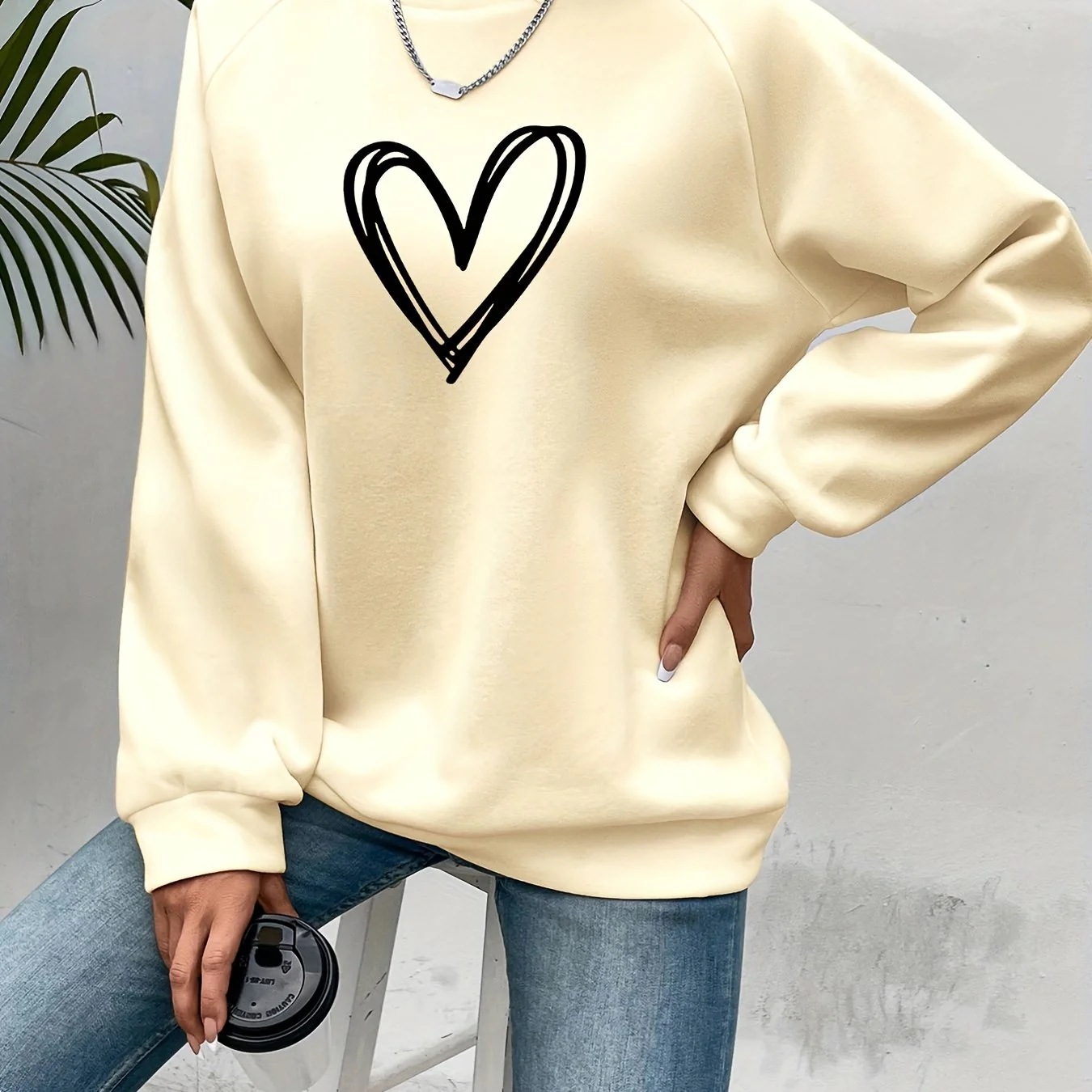 Darcy - Damska Sweter Codzienny | Motyw Serca - Image 15