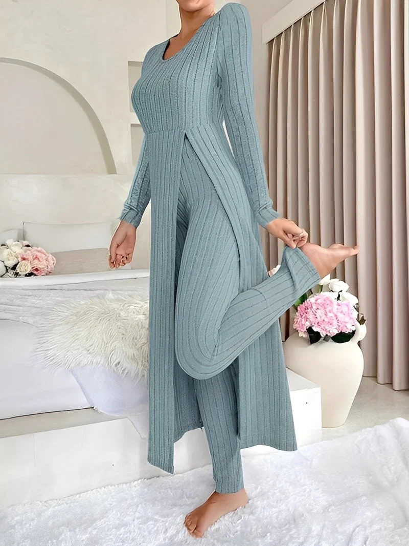 Elara - Stylowy komplet z delikatnie prążkowanym wzorem dla kobiet - Image 6