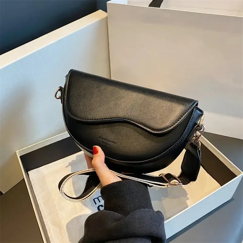 Ellie - Mała torba crossbody z szerokim paskiem - Image 3