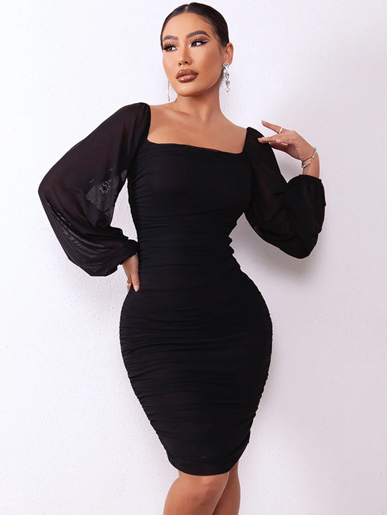 Isolde - Elegancka sukienka ołówkowa z marszczeniem i bufkami - Image 5