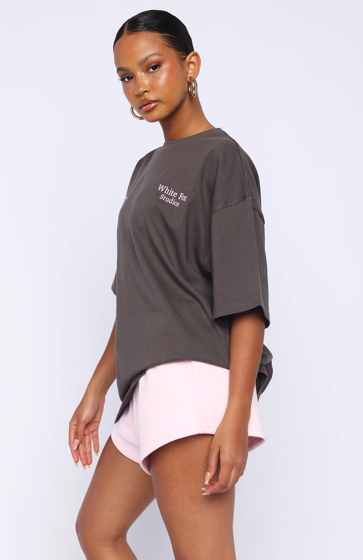 Leonora | Damski t-shirt oversize grafitowy wygodny casualowy - Image 4