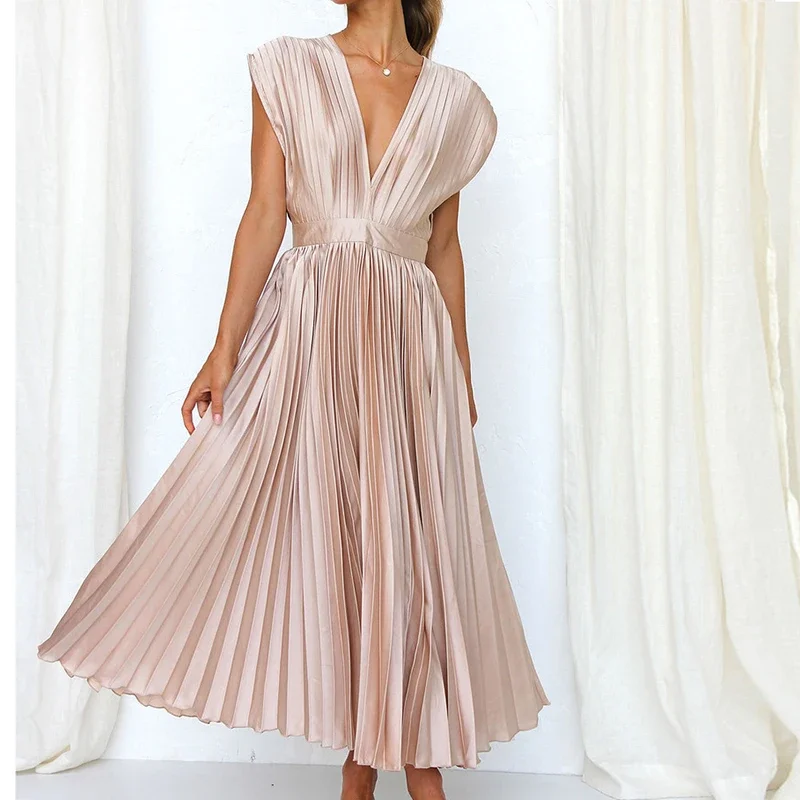 Liora - Elegancka plisowana sukienka maxi z głębokim dekoltem - Image 2