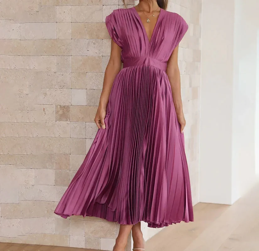 Liora - Elegancka plisowana sukienka maxi z głębokim dekoltem - Image 9