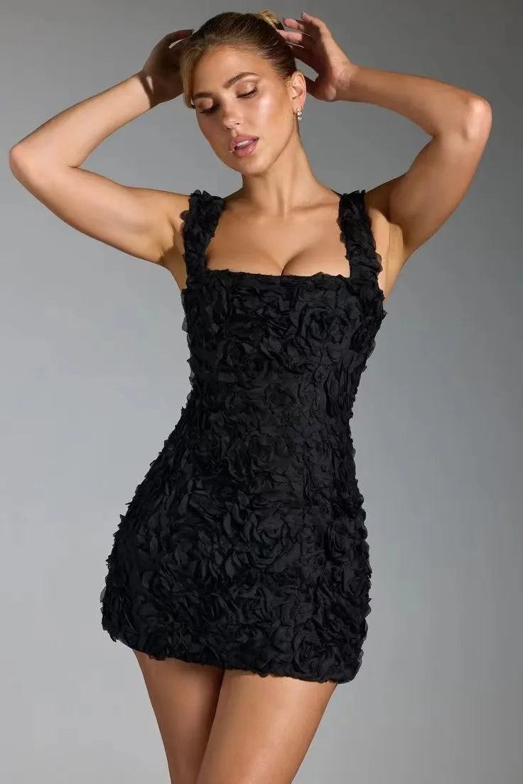 Malwina - Krótka sukienka z trójwymiarowymi kwiatami – elegancka i romantyczna - Image 7