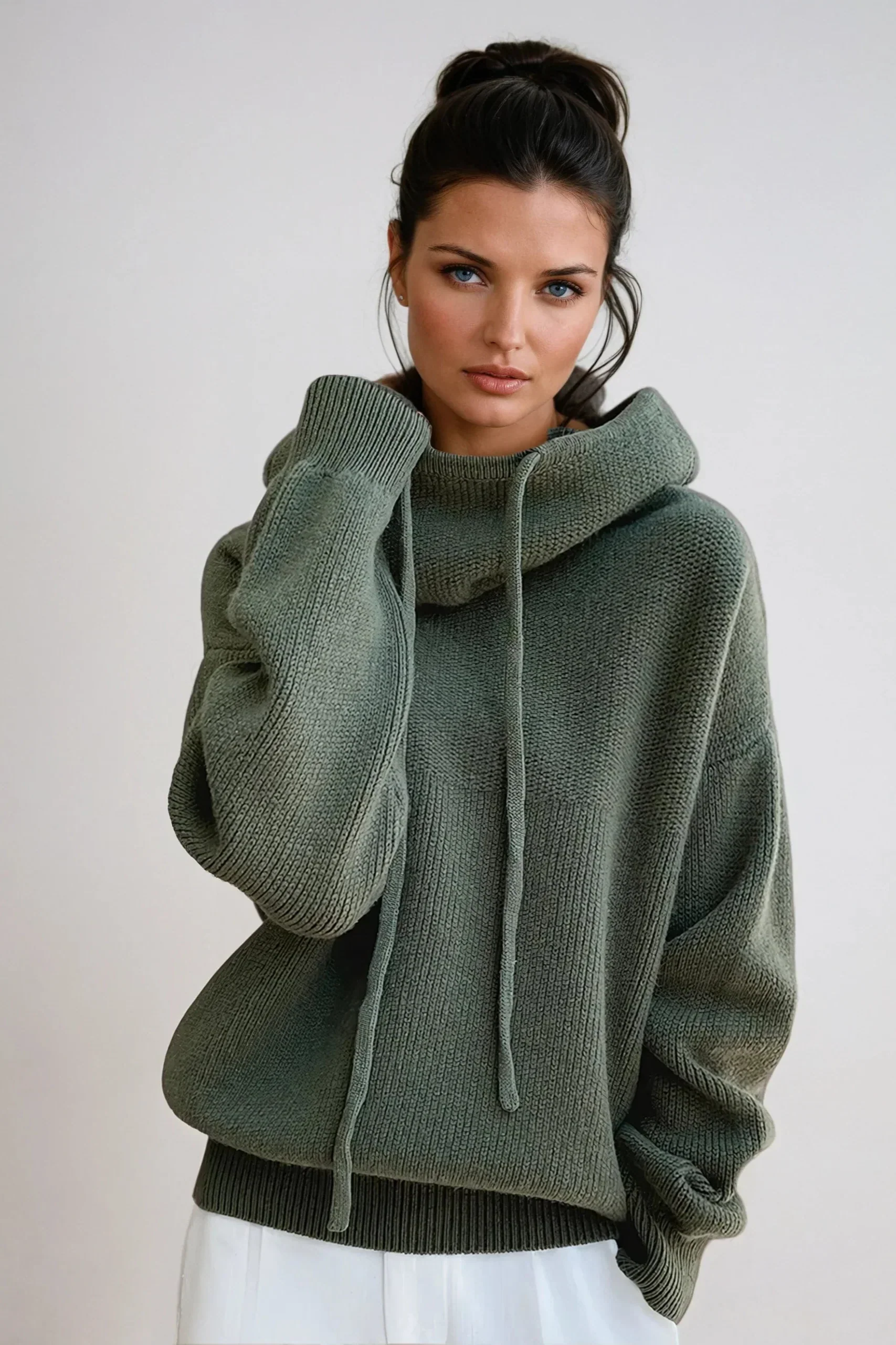Olivia | Dzianinowy sweter oversize z kapturem