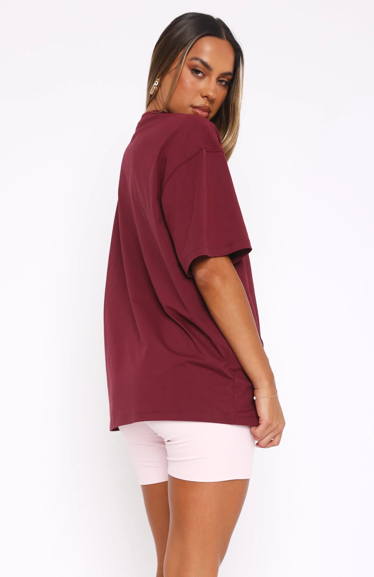 Rosalie | Damski t-shirt oversize czerwony velvet wygodny streetwear - Image 4
