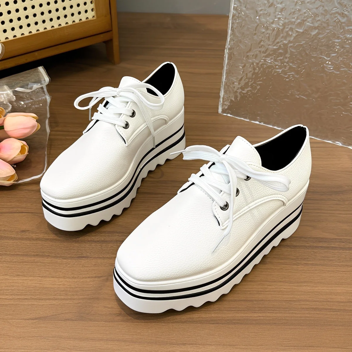 Samantha - Nowoczesne sneakersy na platformie z grubą podeszwą dla kobiet - Image 4