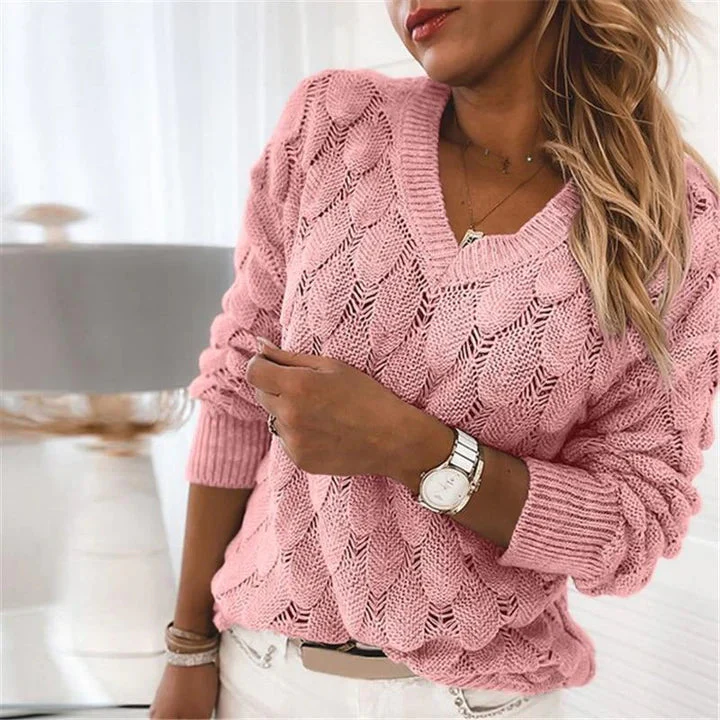 Urszula | Damski sweter z dekoltem w serek - Image 4